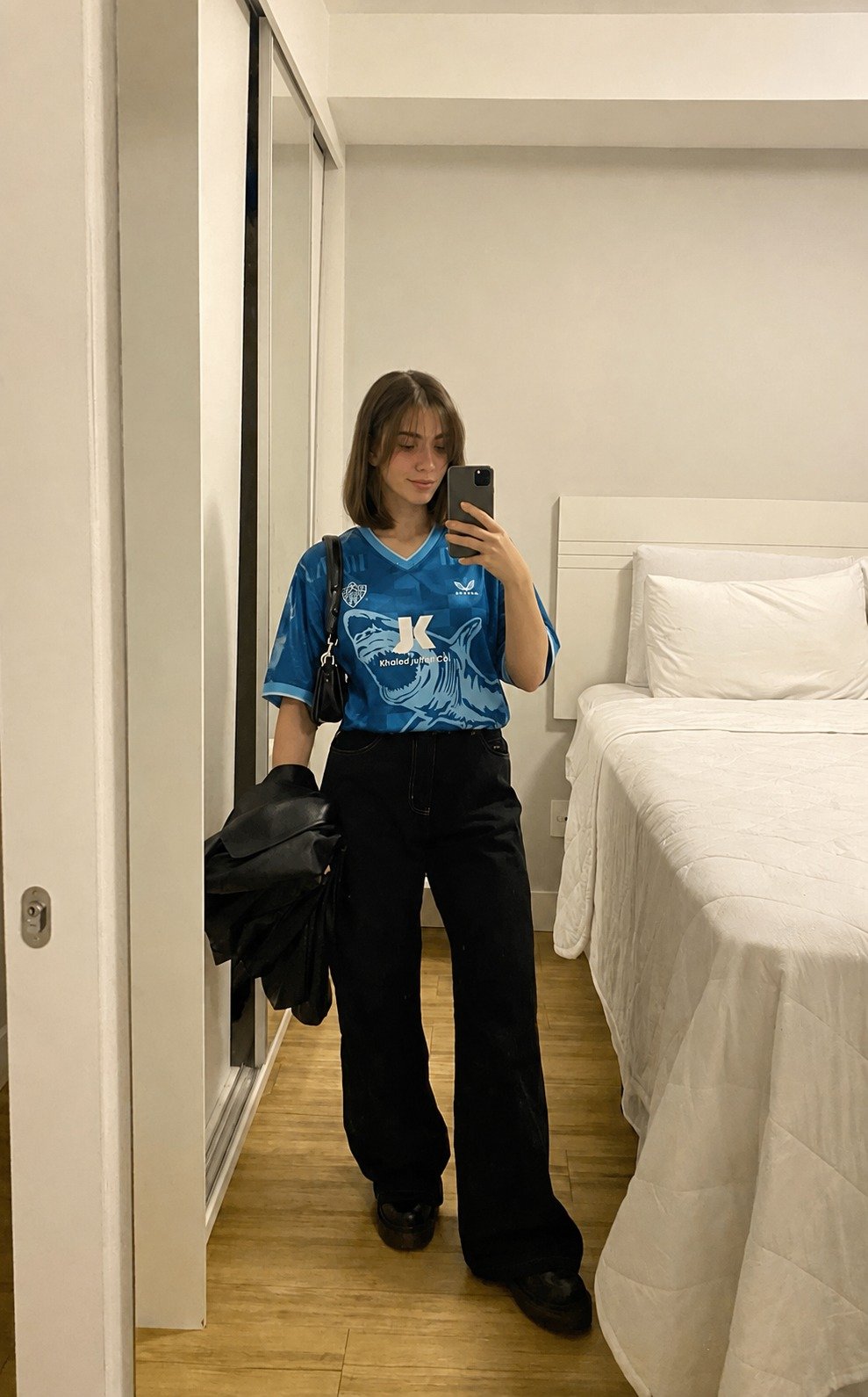 Foto de Laura León con su camiseta